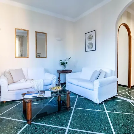 Daisy By Portofinohomes *